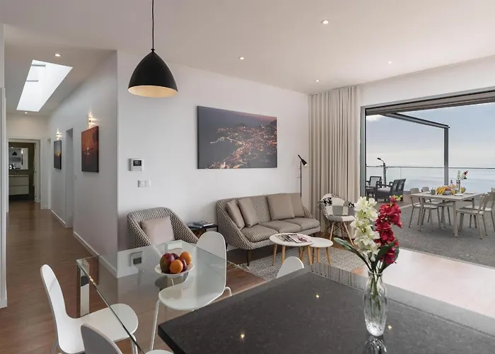 Stunning 3 Bedrooms Da Portada Panoramic Sea Views Villa Funchal (Madeira)