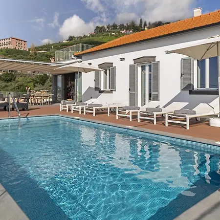 Stunning 3 Bedrooms Da Portada Panoramic Sea Views Recently Refurbished Villa Funchal (Madeira)