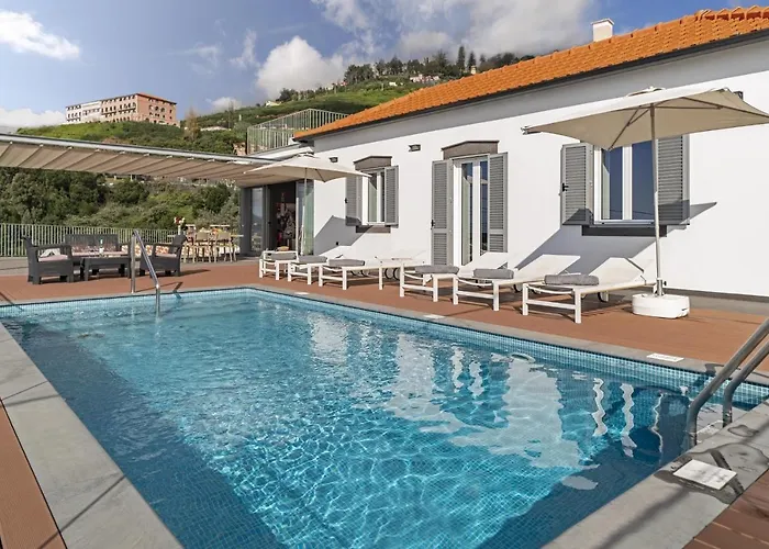 Stunning 3 Bedrooms Da Portada Panoramic Sea Views Villa Funchal (Madeira)